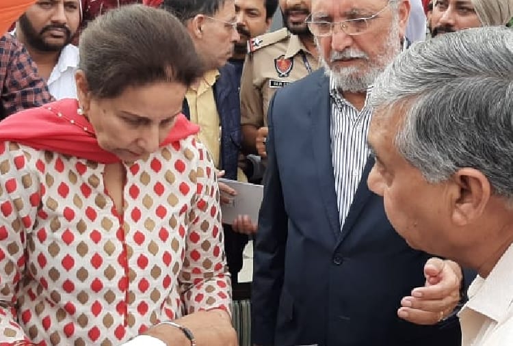 Crusher owners meets MP Preneet Kaur In Zirakpur