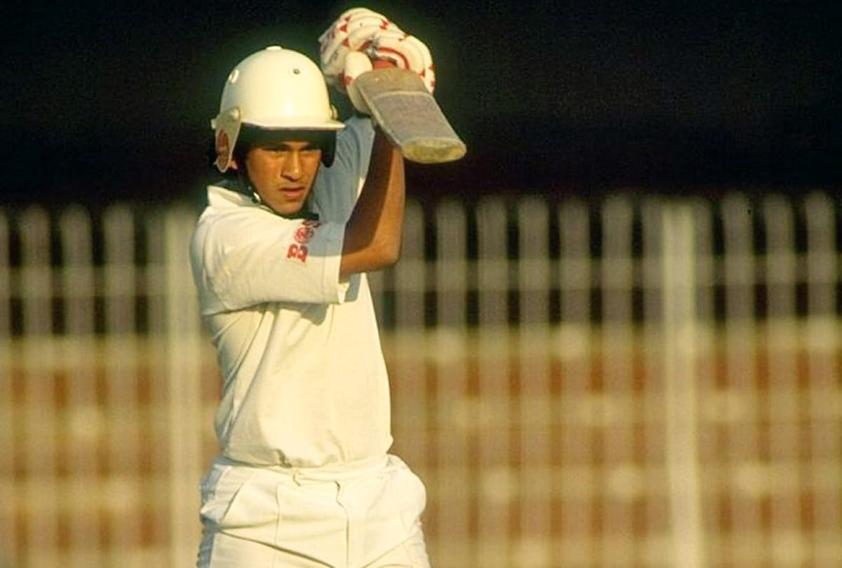 Story of Sachin Tendulkar debut international match vs Pakistan on 15 November 1989