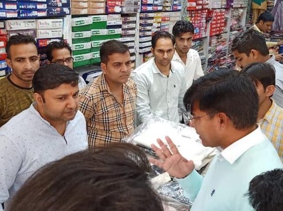 Registration of four traders