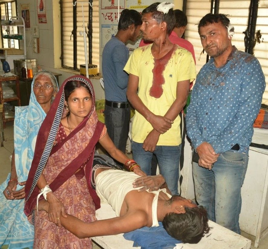 Hathras: lathi poles to build samadhi, nine injured