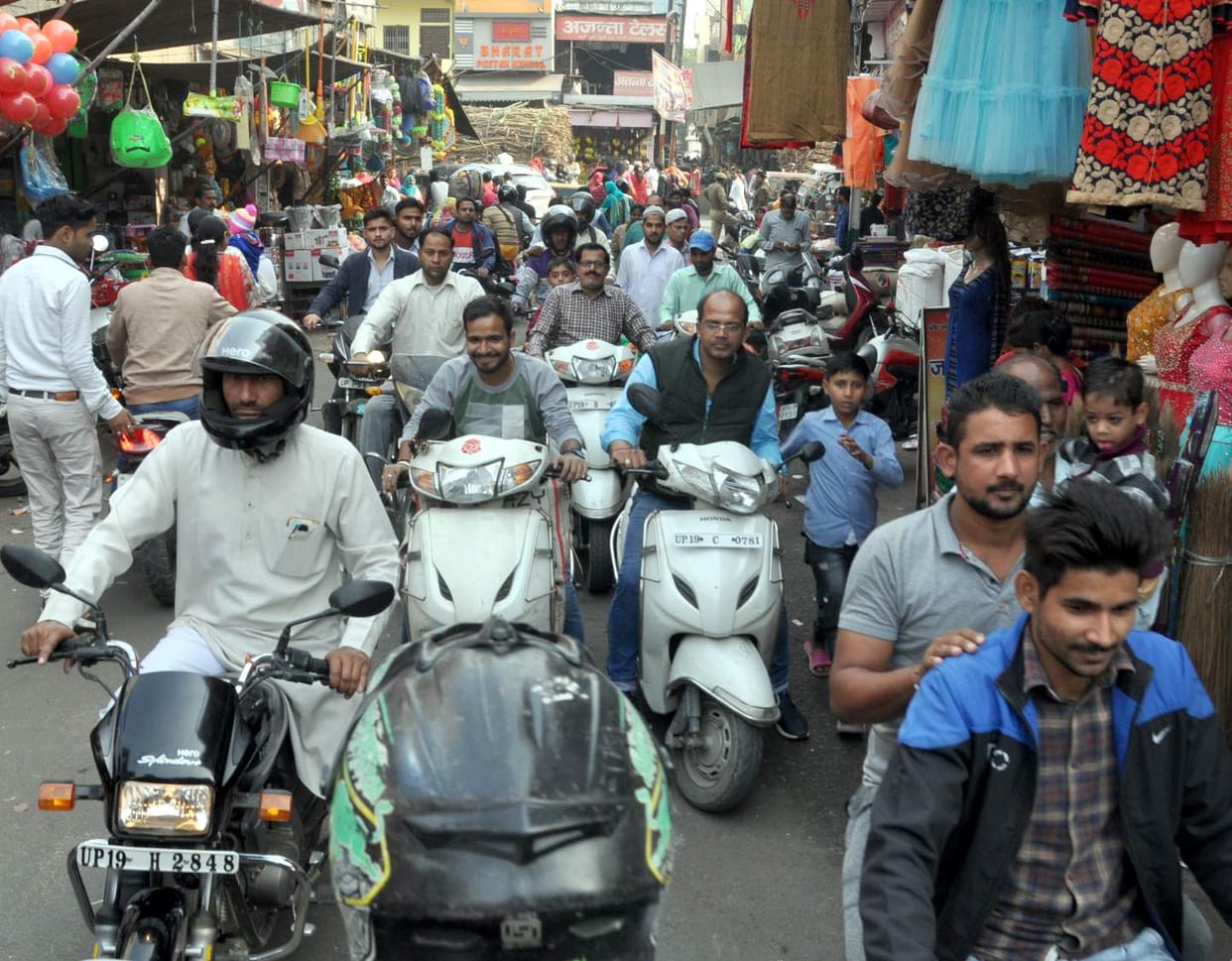 Markets faded due to sugarcane jam, sales halved