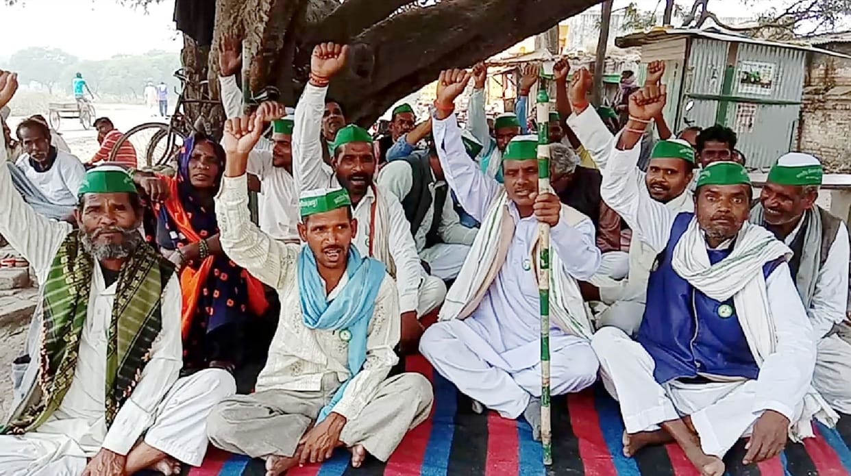 Farmers angry due to non-operation of sugar mill