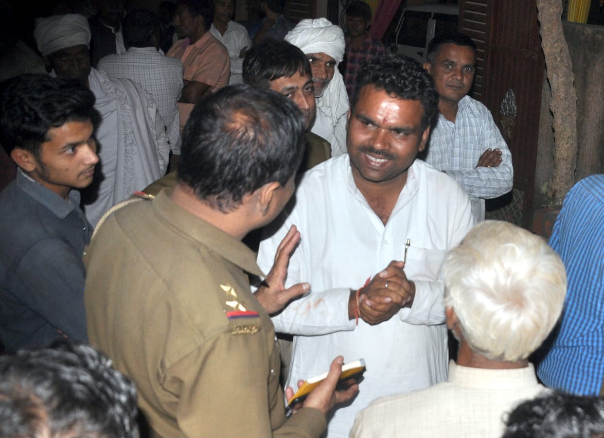 Tension over the statue of gram panchayat