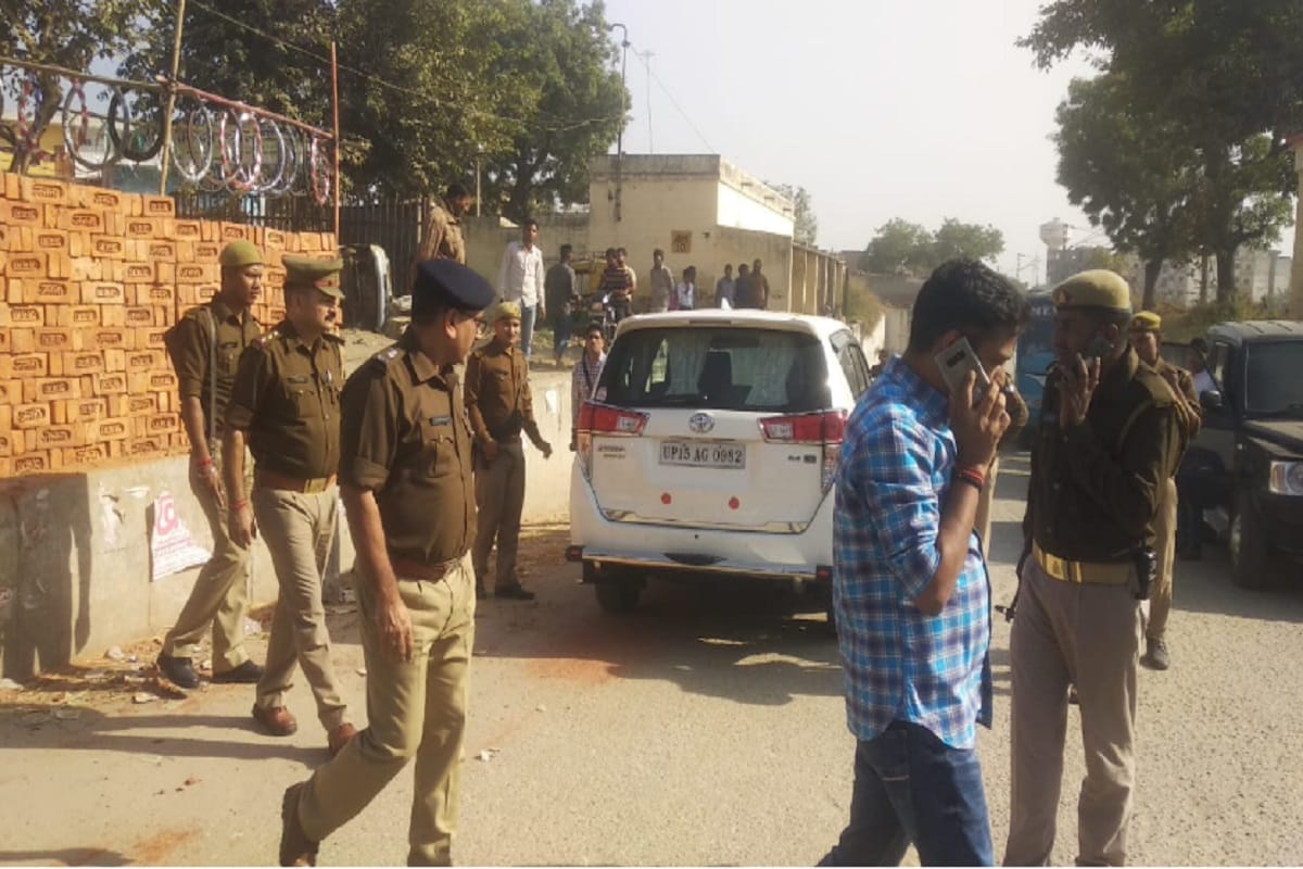 Crooks Looted Rifle in Punjab National Bank at Meerut District of Uttar Pradesh
