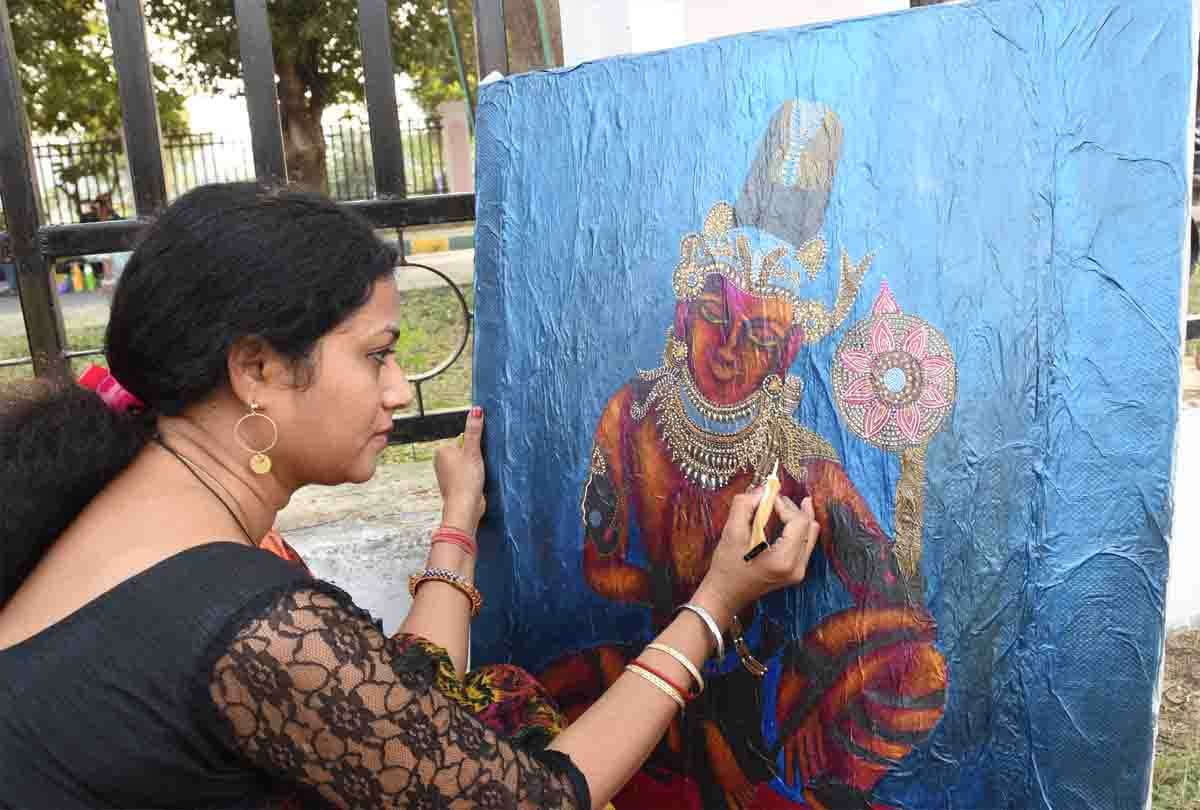 Issues related to spirituality, culture pollution told by painting
