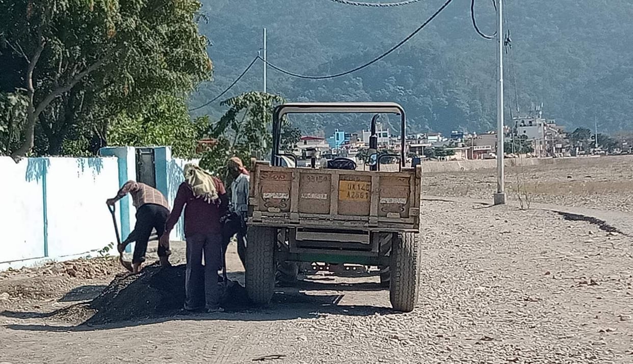 Despite the ban, the mining game continues