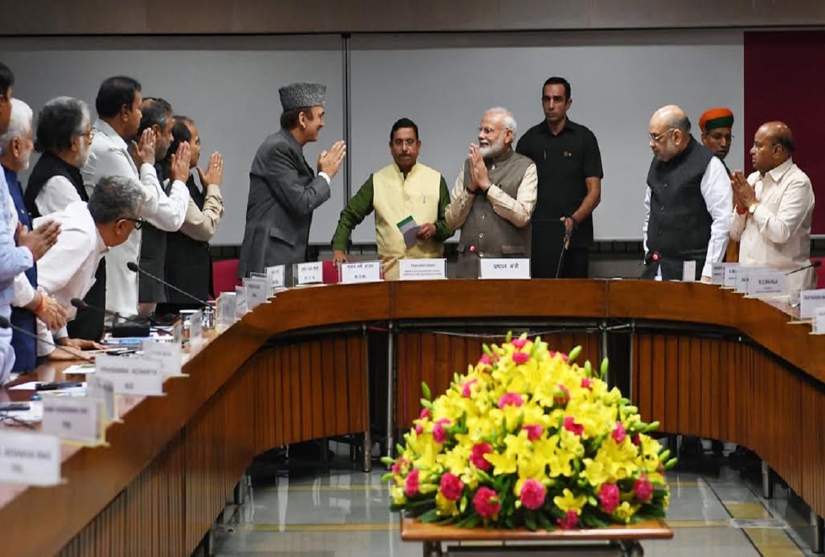 All Party meeting: PM Modi meets with opposition leaders tweet pics