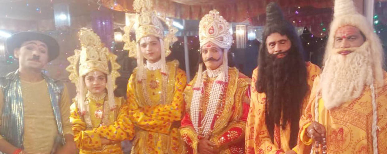 Jai Shriram echoed in the pandal as soon as the bow broke