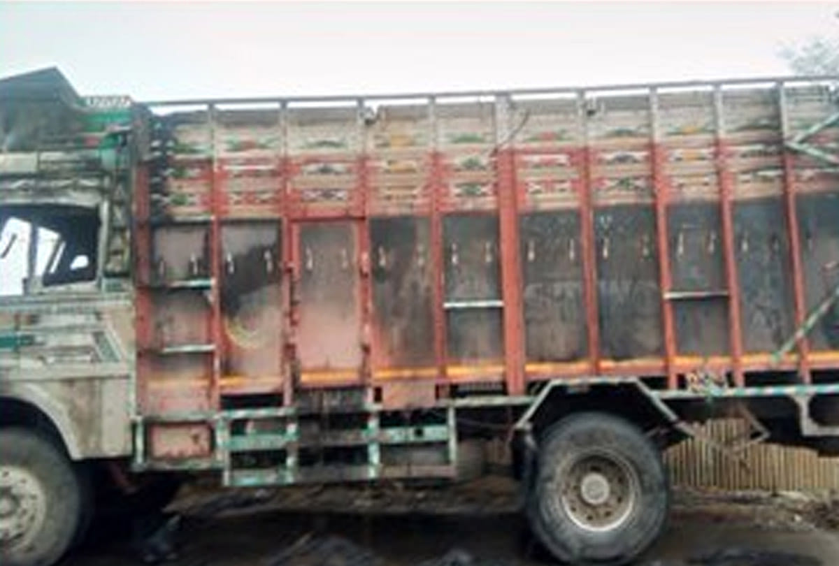 truck was set ablaze by terrorists in Amirabad village of Tral Jammu and Kashmir