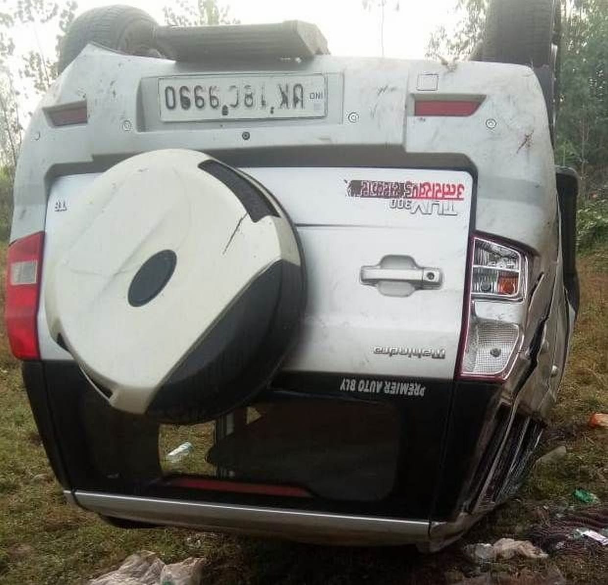 GM of sugar mill narrowly survives in road accident