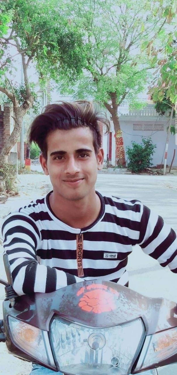 teenager hang oneself in house