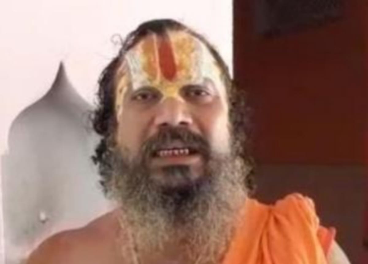 Saint furious over Akhilesh Yadav's statement, said - commenting on Shriram is not right