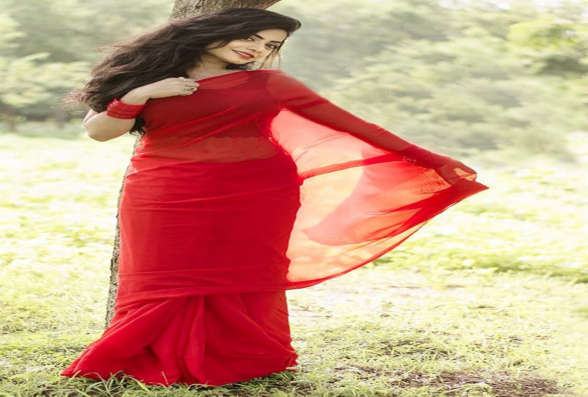 Chhattisgarh miscreants threw inflammable chemical chhattisgarhi film actress Maya Sahu