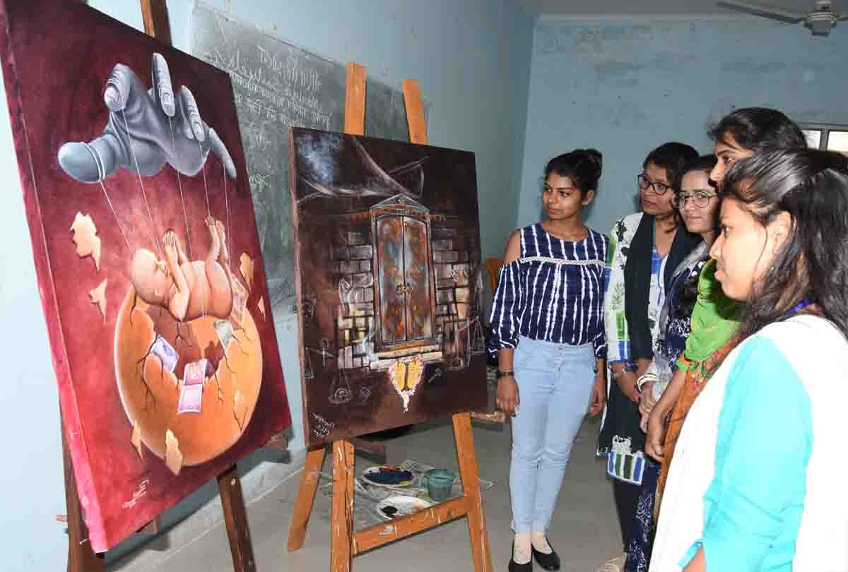 Painters at the International Art Camp engraved the forms of feminine power on canvas