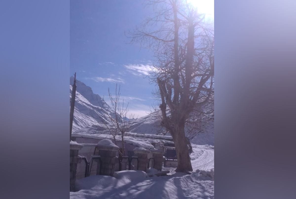 Himachal Pradesh Koksar Lahaul-Spiti district received Fresh snowfall today