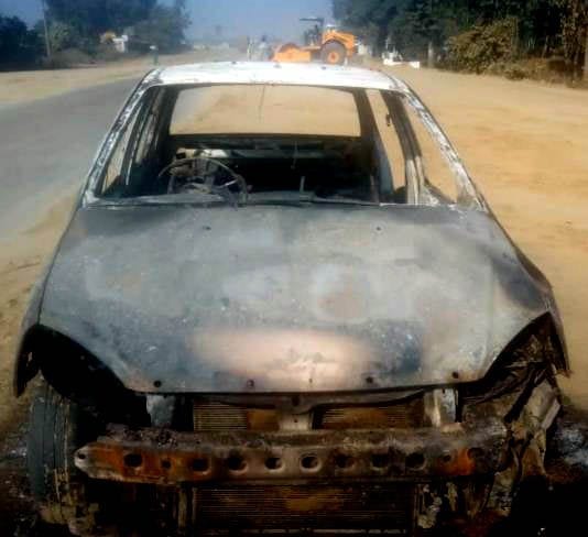 Hathras: Fire in moving car, driver saved life by jumping