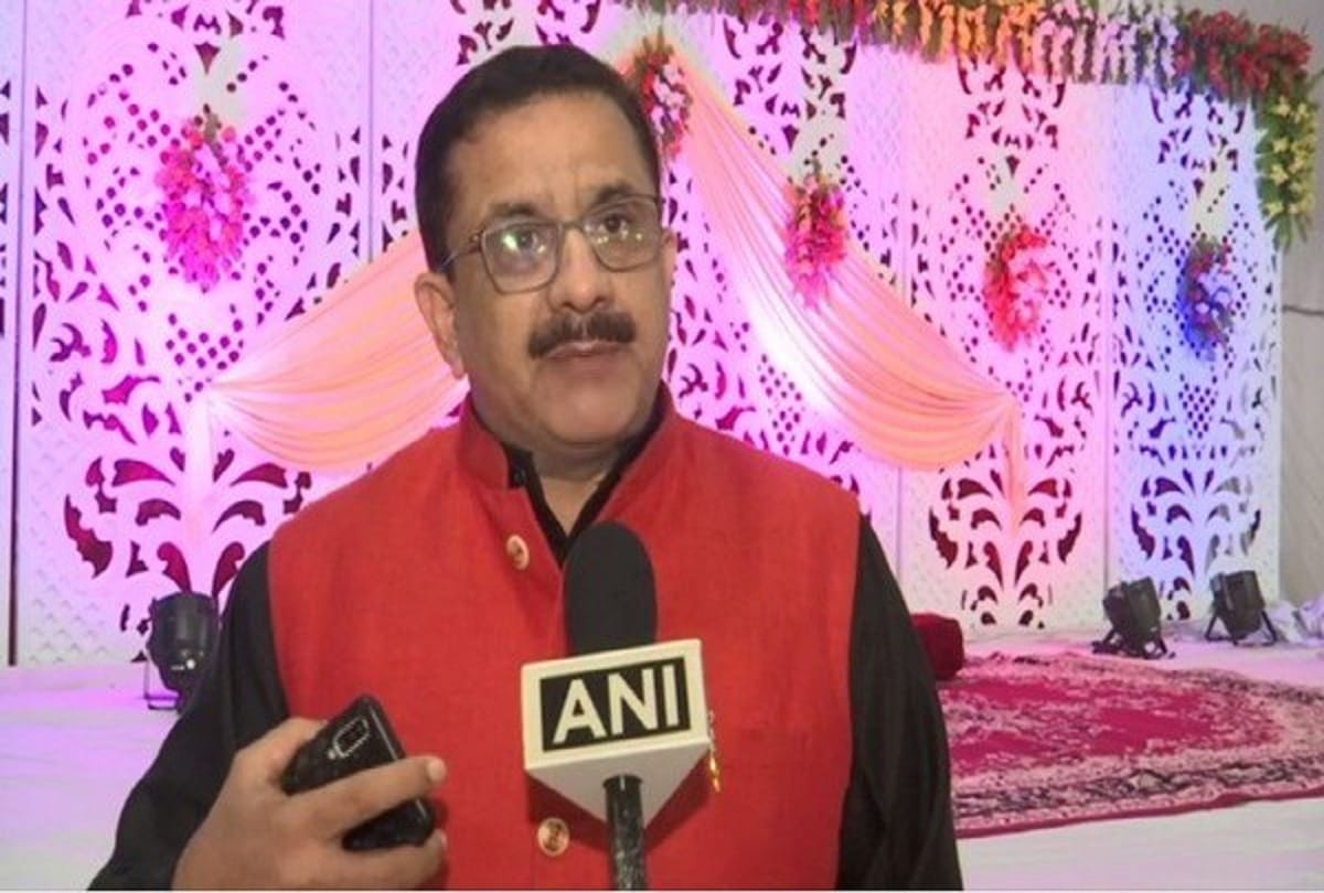 Wasim Rizvi says There is no difference between Abu Bakr-al Baghdadi and Owaisi