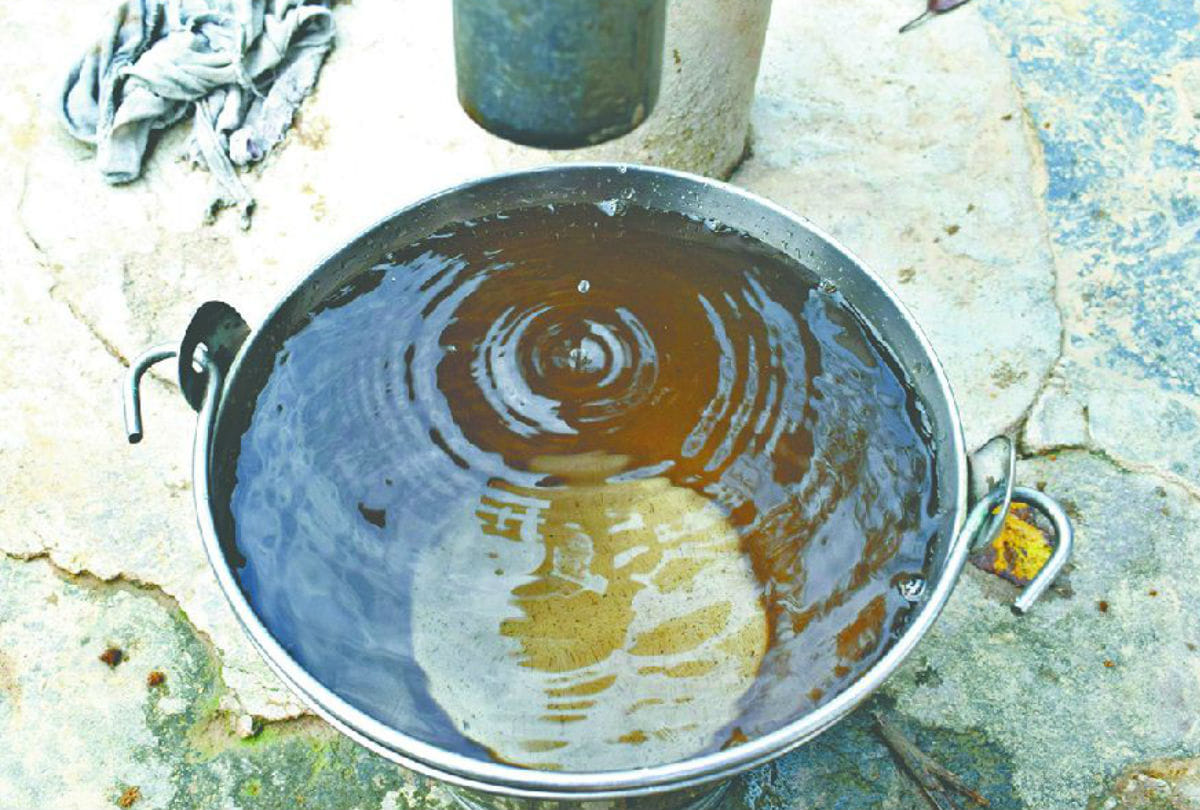 Water pollution in Delhi supply water too dirty and smelly