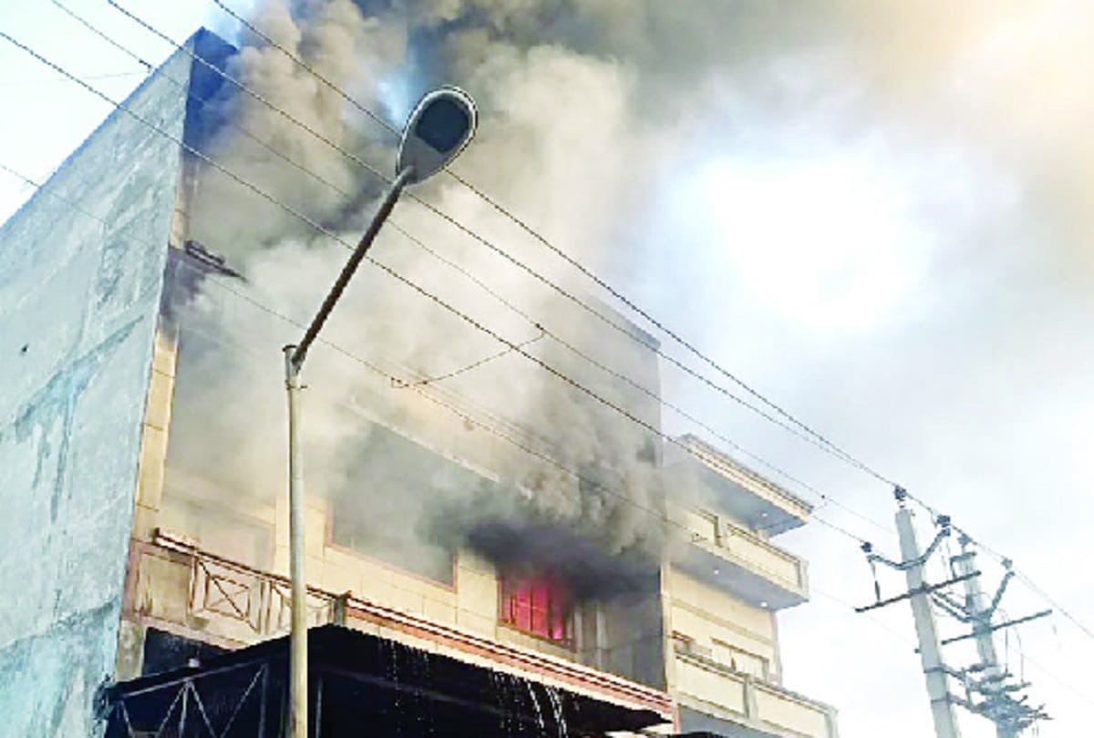 fire in shoe factory, 1 died