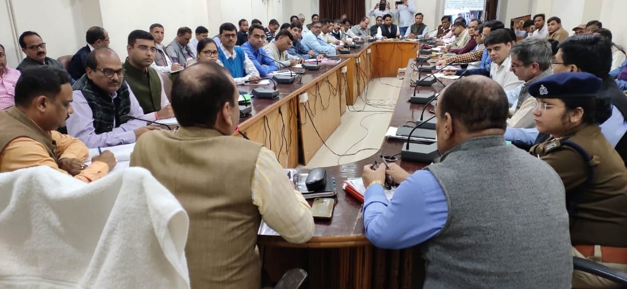 'Municipality and Panchayats to plan garbage disposal'