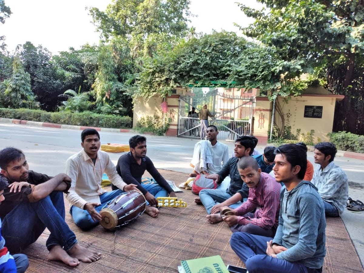 Rage is increasing between BHU administration and students on appointment of Dr. Firoj Khan