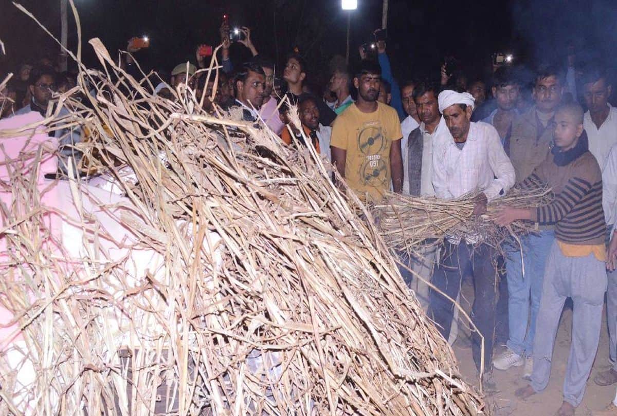 Funeral of martyr soldier Santosh Kumar Singh in agra