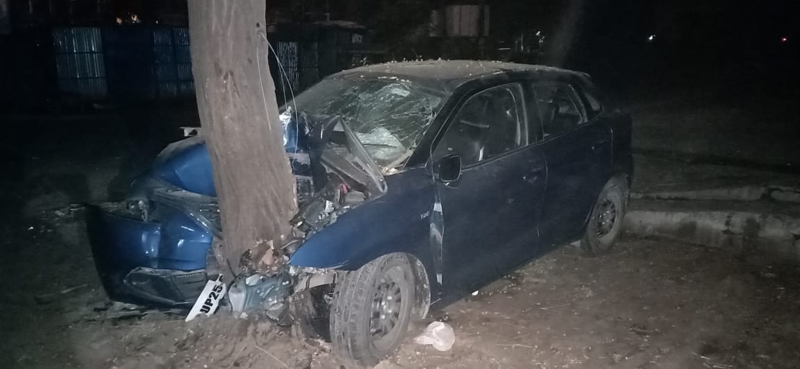 Car collided with tree, two girls killed, four injured