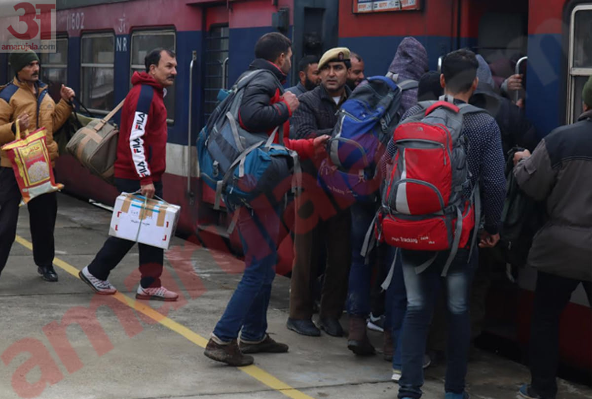 Train service has resumed between Srinagar and Banihal jammu kashmir