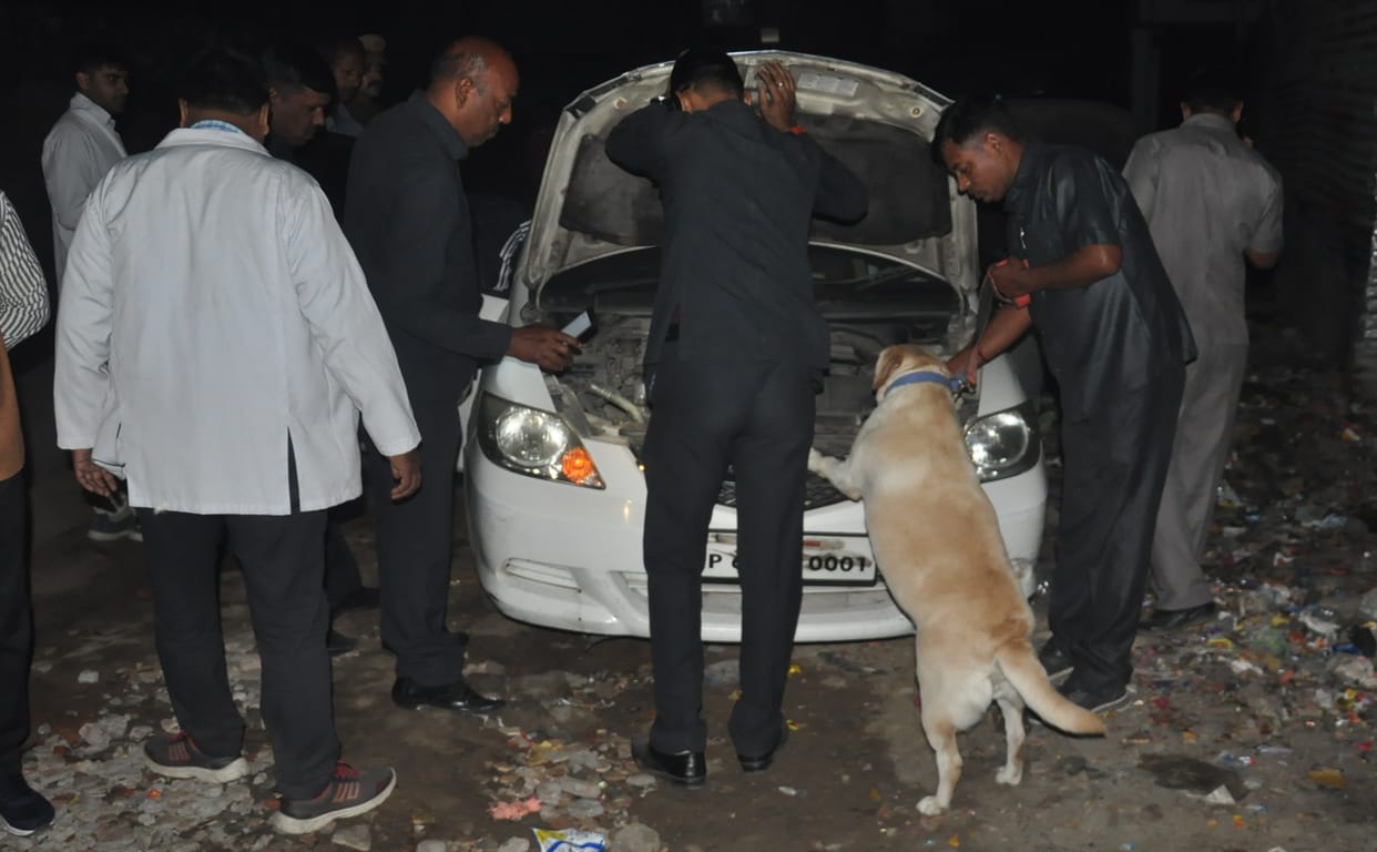 unclaimed car in humupur, police checked