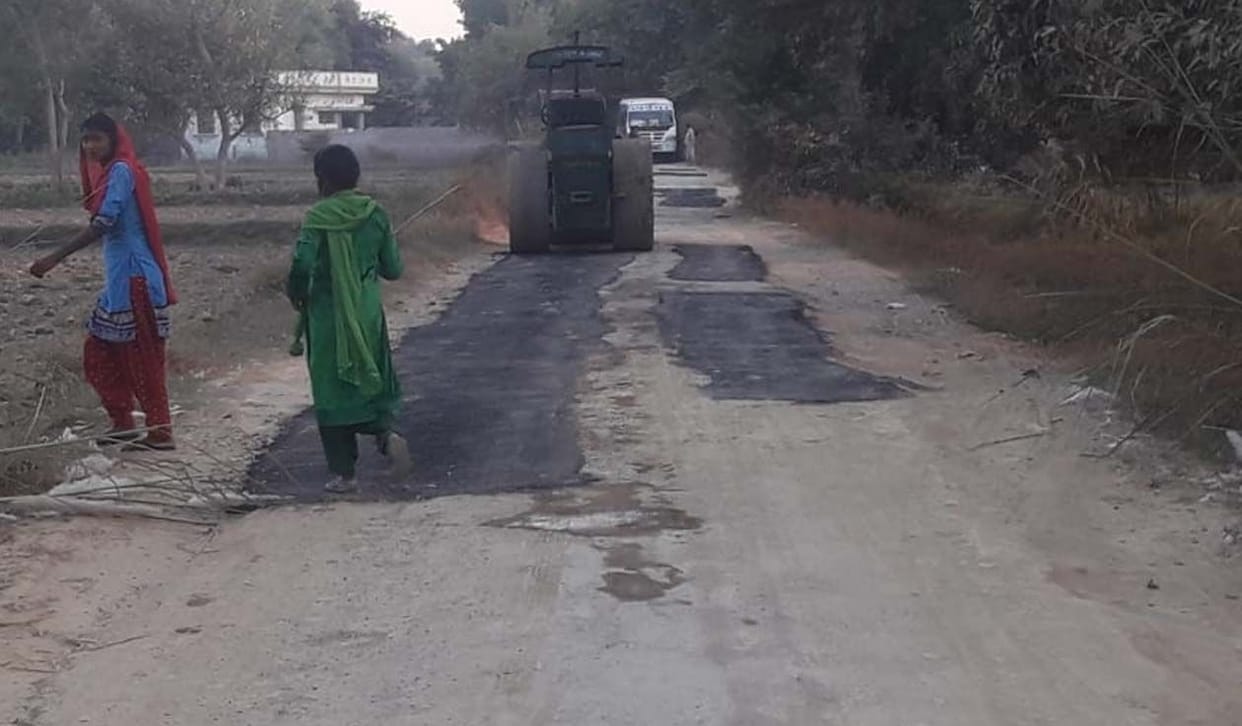 bad roads in pratapgarh