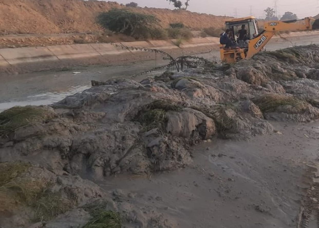 cleaning silt