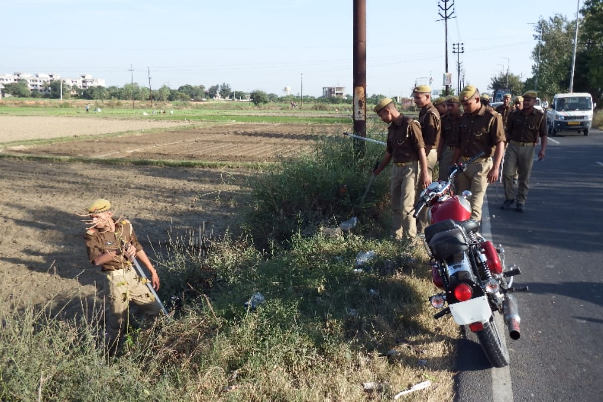 After 25 days with the help of surveillance, the police got success in finding the doctor in Jaunpur
