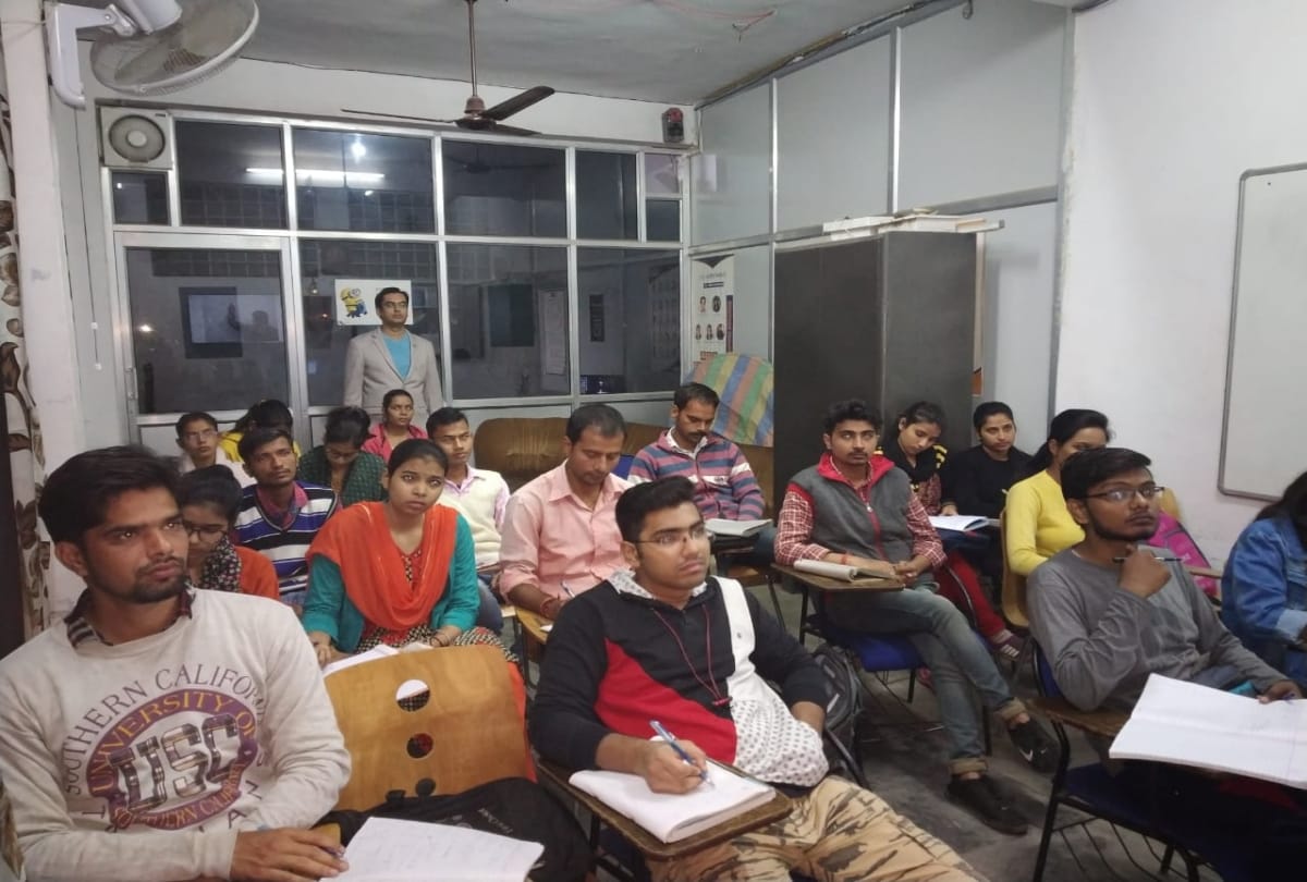 Students lauded the Safalta Class Foundation Course For SSC Class across the country
