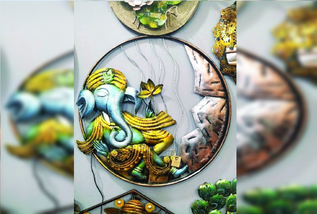 Trade fair in New Delhi Pragati Maidan various home decorating items available at affordable price