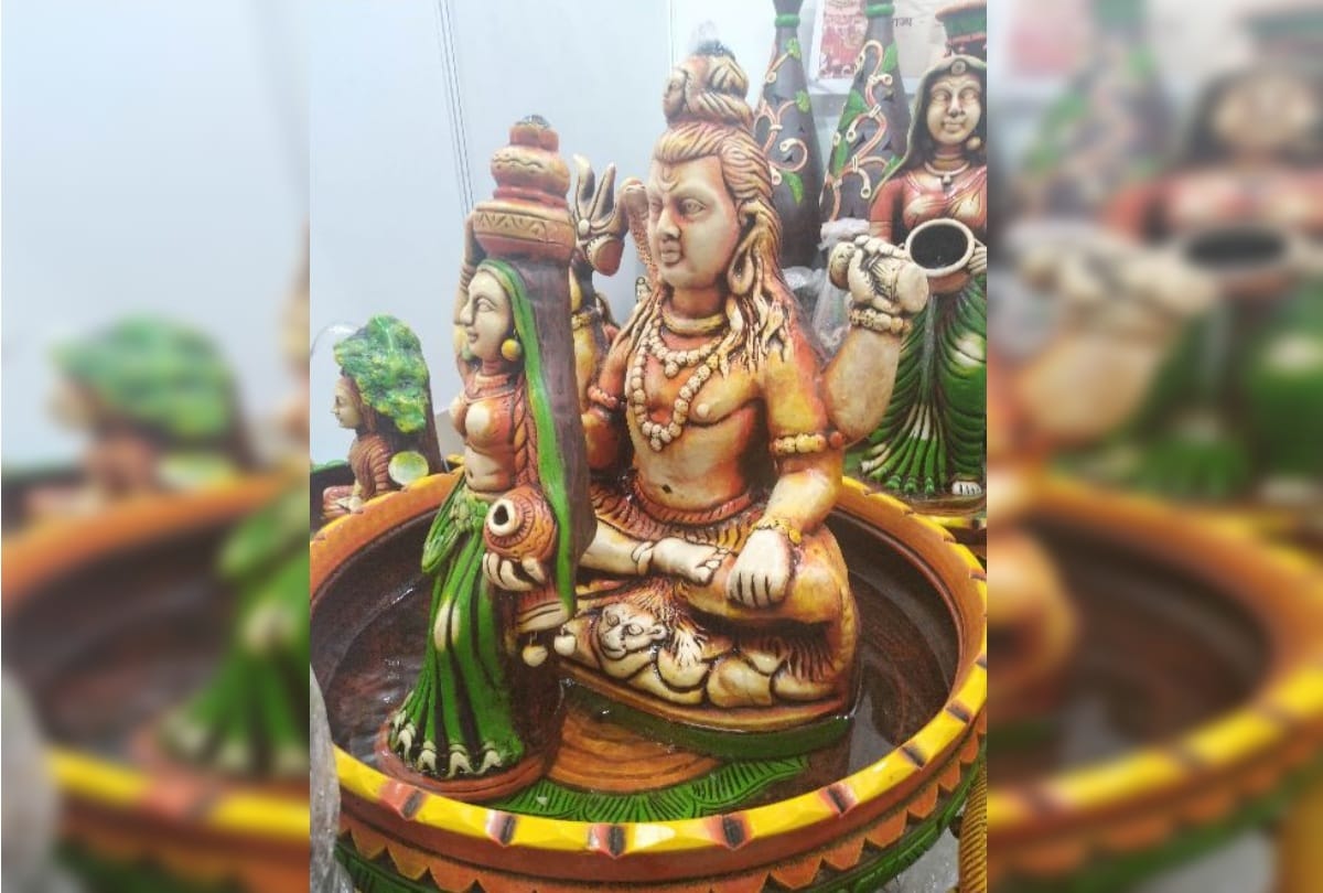 Trade fair in New Delhi Pragati Maidan various home decorating items available at affordable price