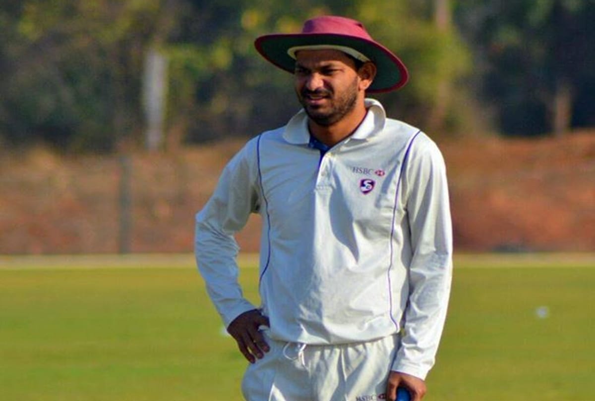 Hyderabad cricketer Virendra Naik died at dressing room during match