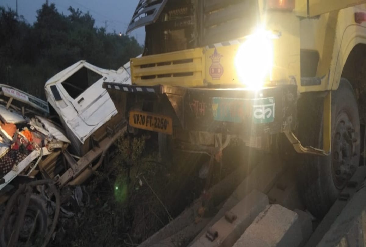 Many died and injured in a truck and Pickup van road accident