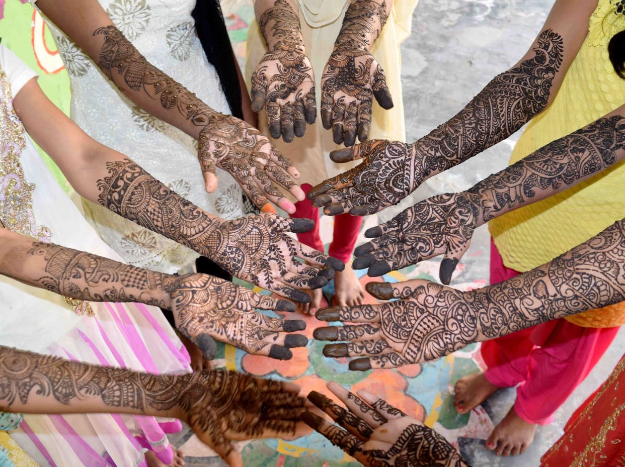 Preparations in the Samvasini Griha for the marriage of 22 daughters in full swing in Varanasi