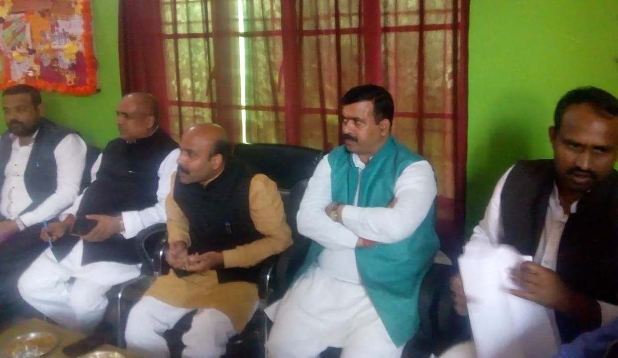 distric level officer investigate that place whwre cm will have come  tomarwo