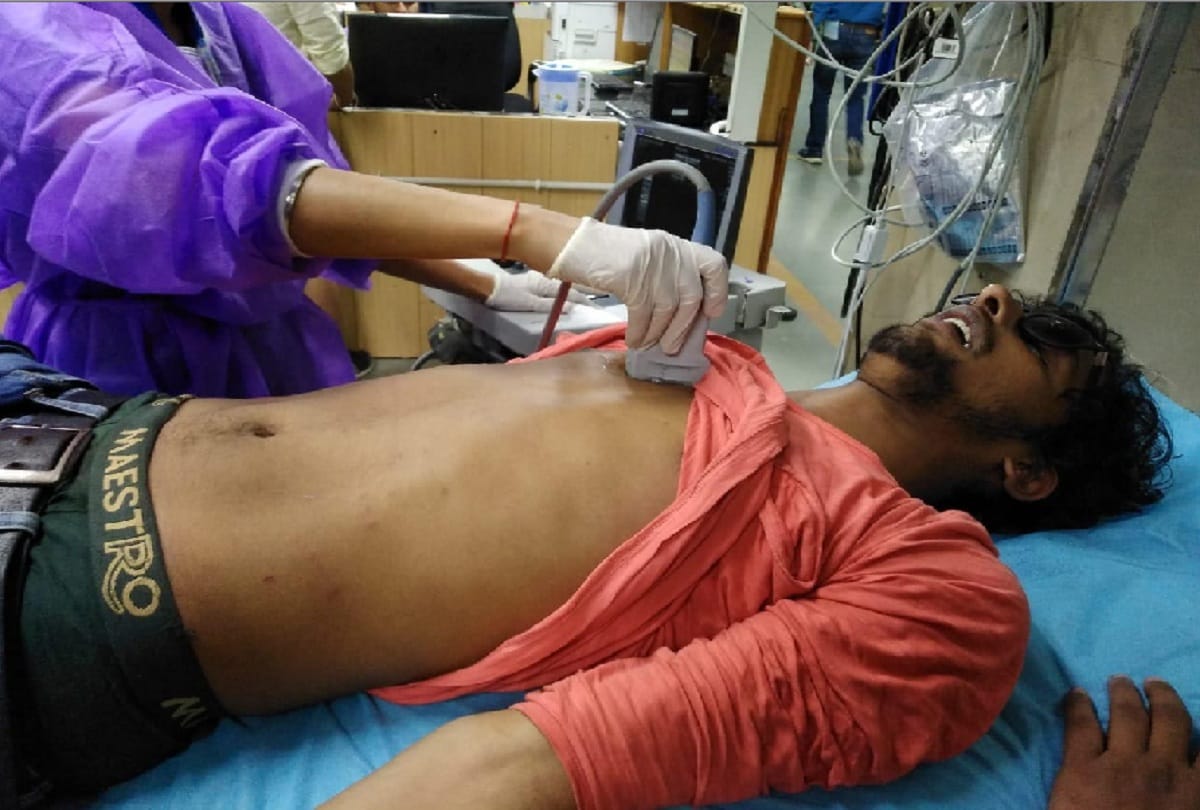 50 injured students of JNU arrive at AIIMS Trauma Center