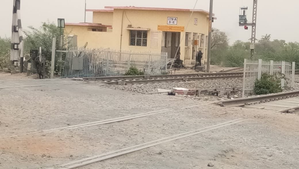 Five trains including Pushpak affected due to signal failure