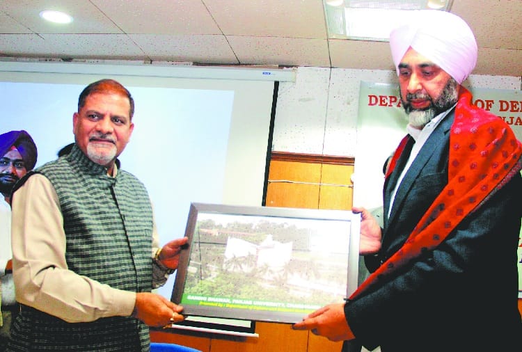 punjab university planning to start pakistani language courses