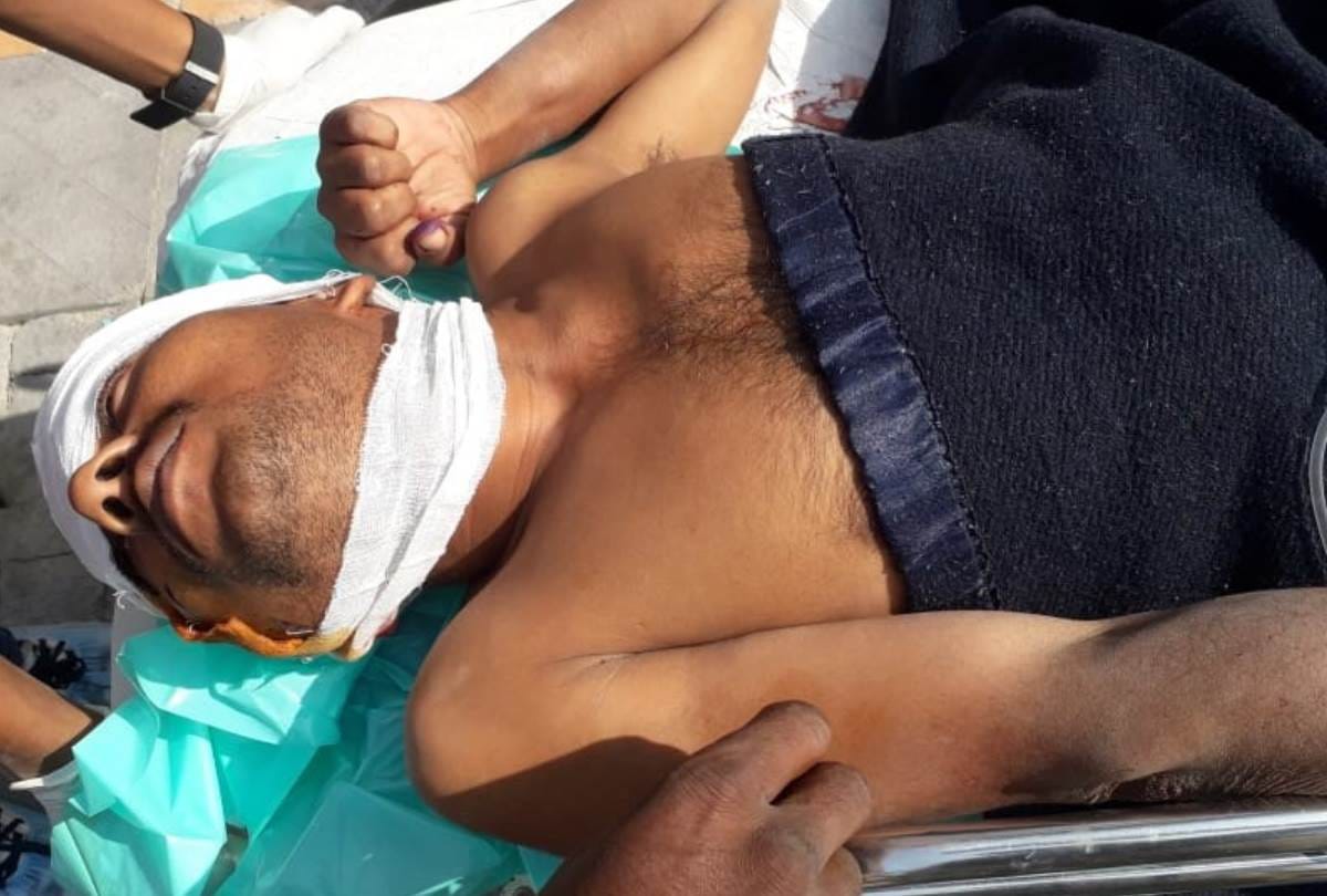 man attacked on a friend in lucknow