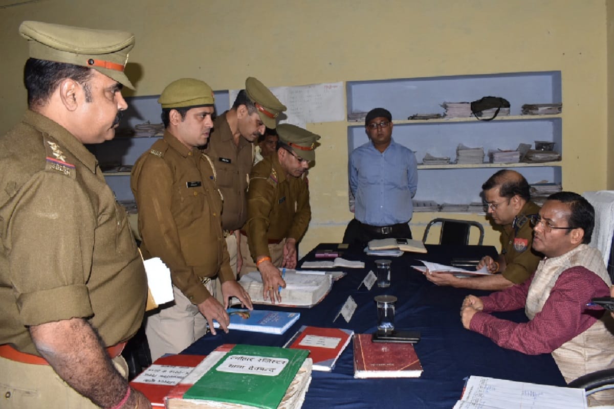 Case filed against three people after commissioner order in case of green trees cut at Saharanpur