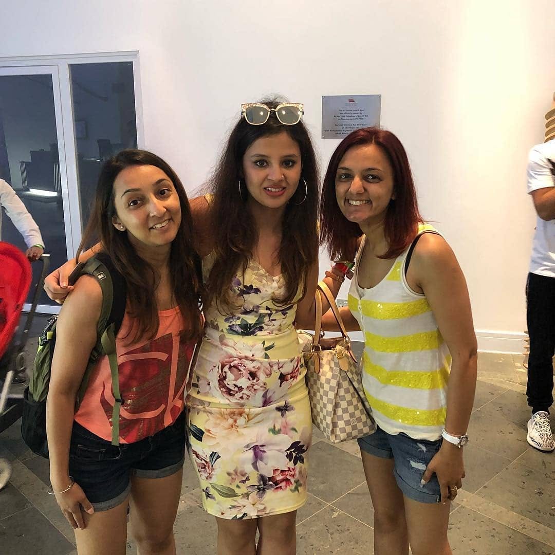 Sakshi Dhoni birthday see beautiful photos of ms Dhoni wife Sakshi Dhoni on her birthday