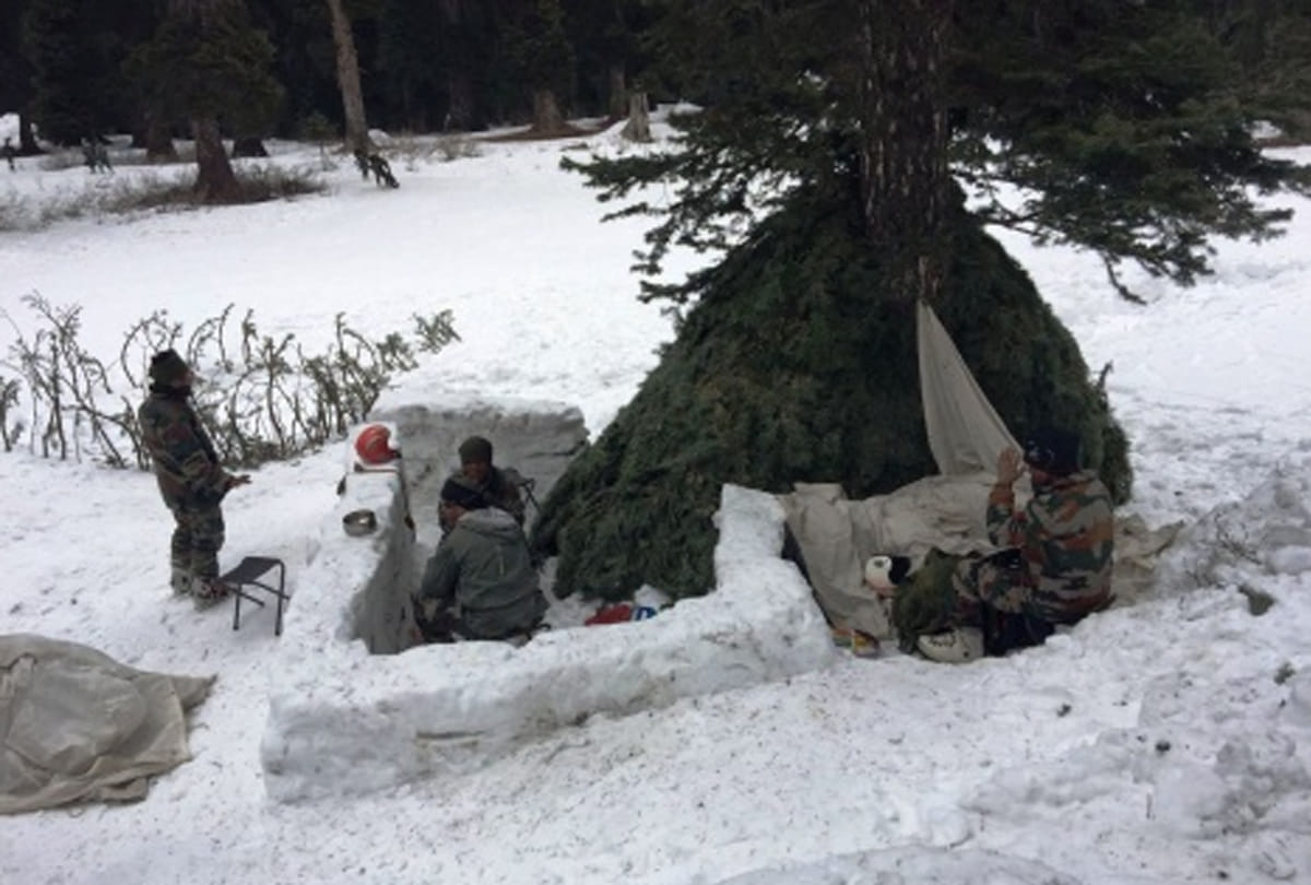high altitude warfare school trains indian army jawan to fight avalanche in high altitude