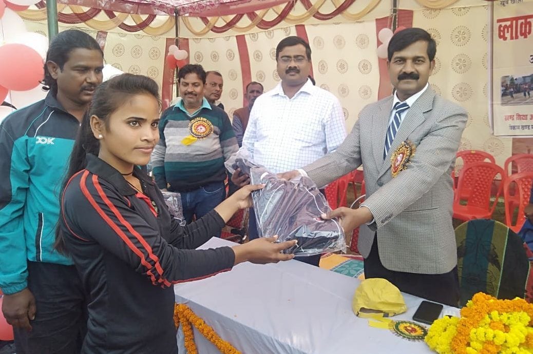 Subhash, Madhu topped 200 meter race