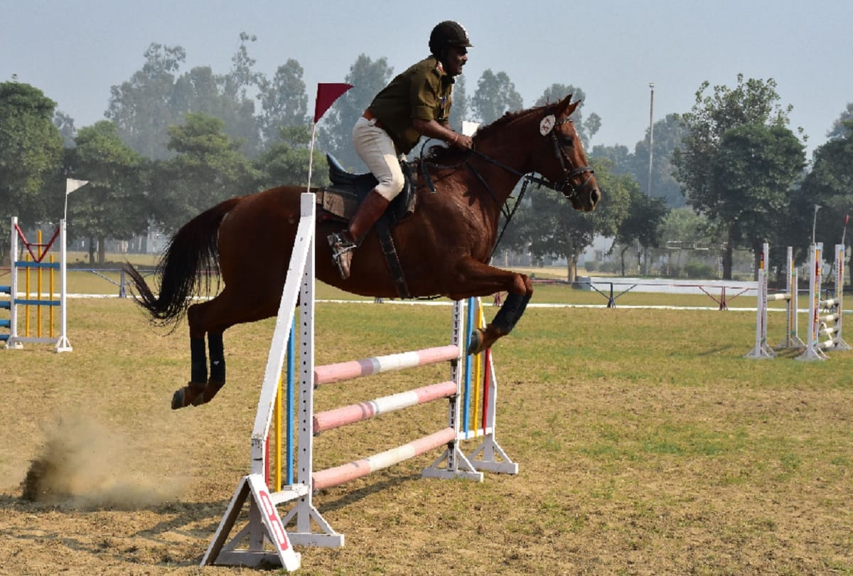 22nd up police horse riding compitition