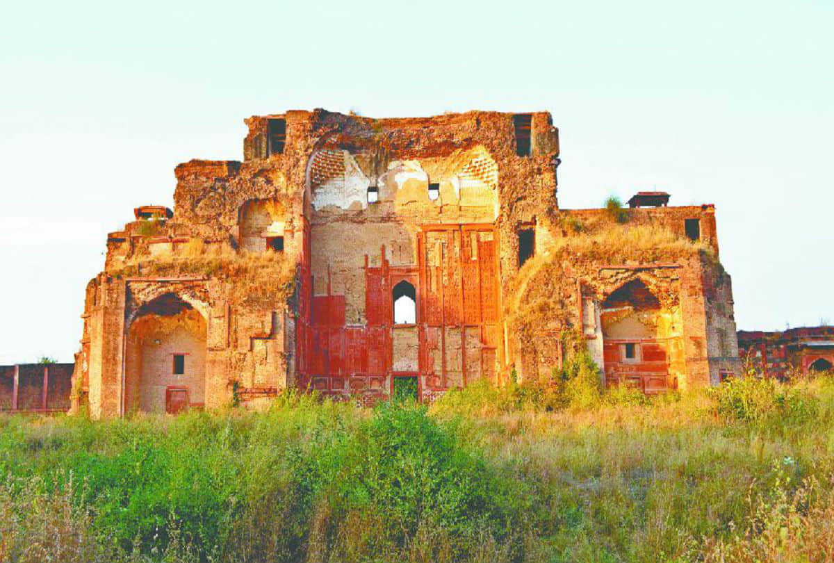 World Heritage Week 2019 Akabr Tomb northern gate not Preserved from 70 Years