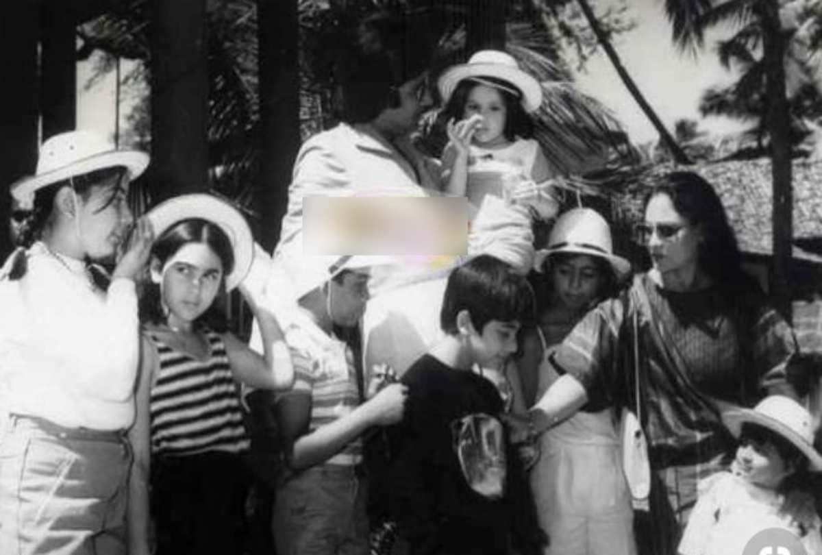 Fan share old pic of Amitabh Bachchan and Kareena Kapoor and asked who is this children